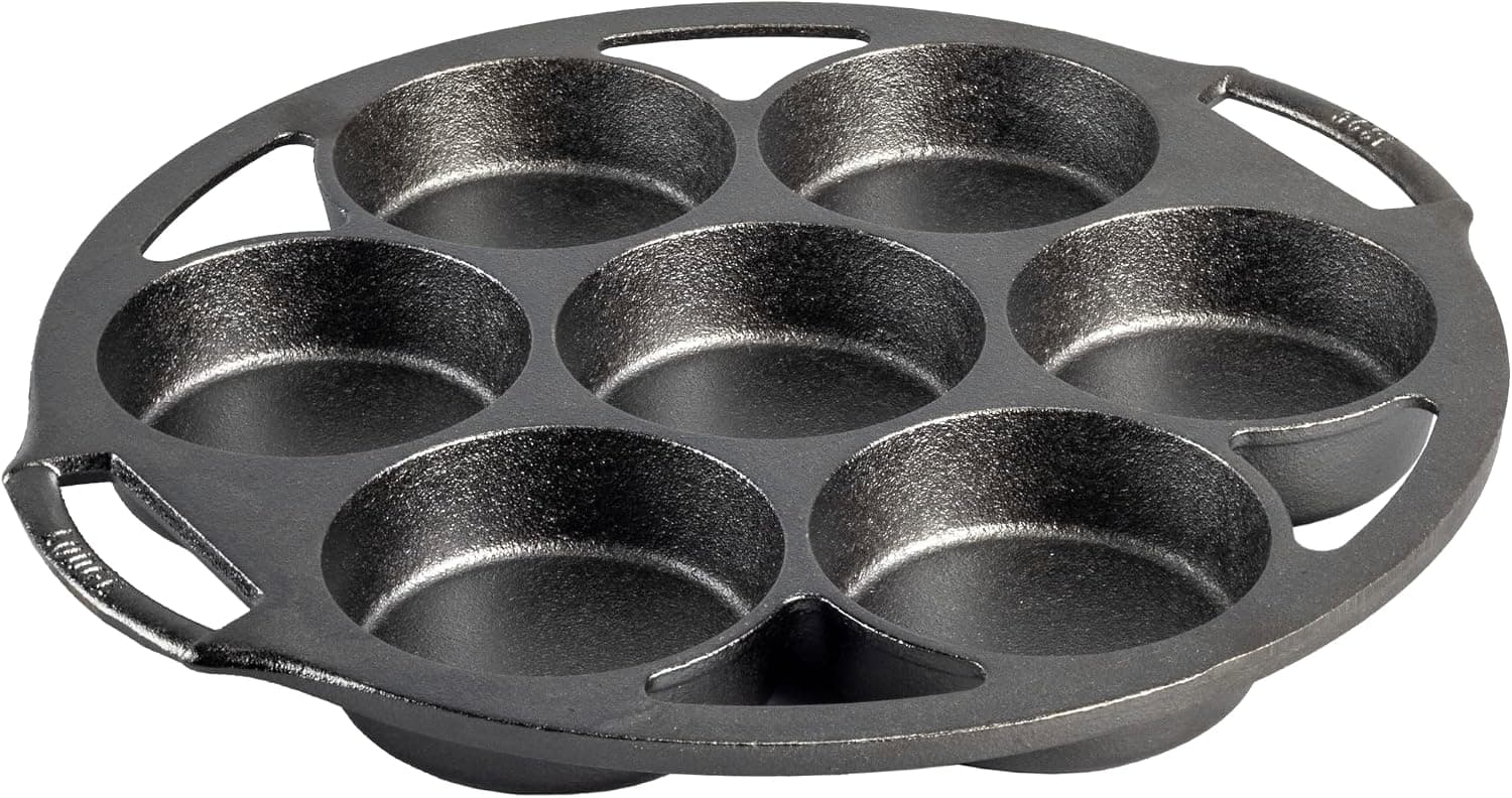Lodge cast iron cornbread skillet (ear-shaped)